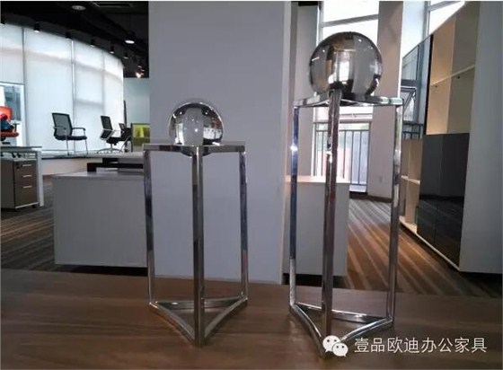 如何為辦公室挑選飾品擺件？